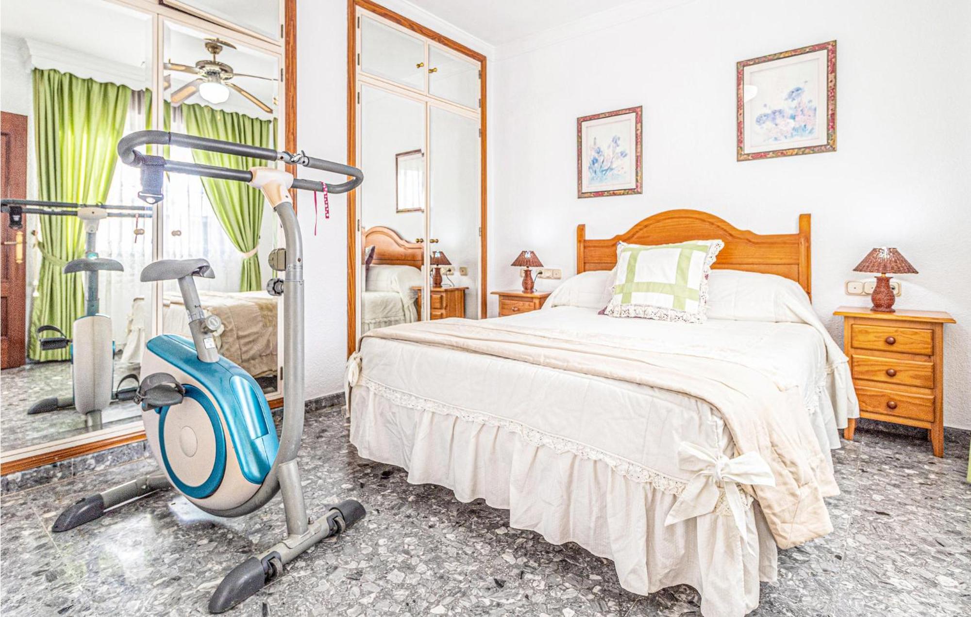 Stunning Home In Mlaga With 2 Bedrooms And Wifi Малага Екстер'єр фото