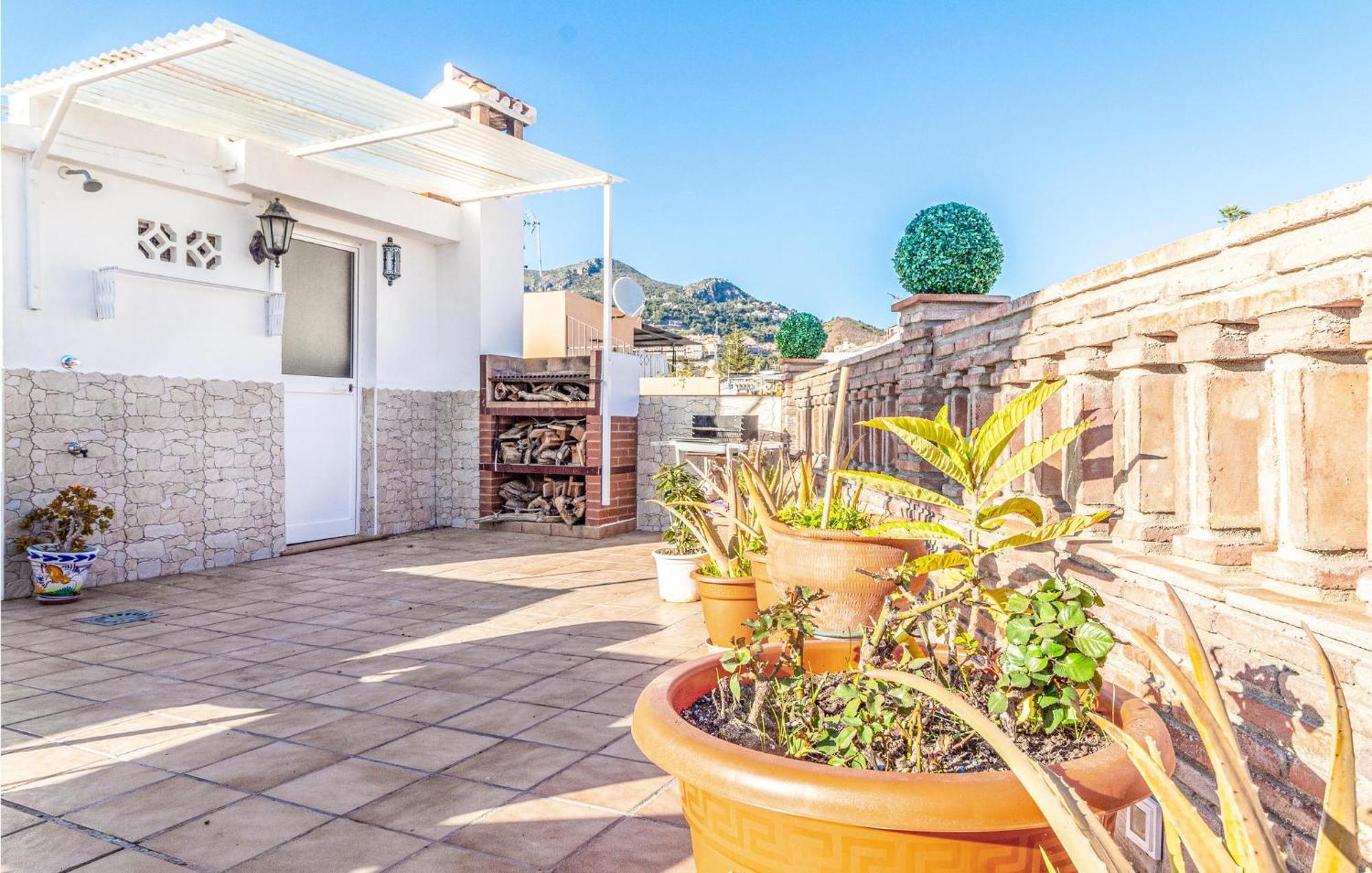 Stunning Home In Mlaga With 2 Bedrooms And Wifi Малага Екстер'єр фото