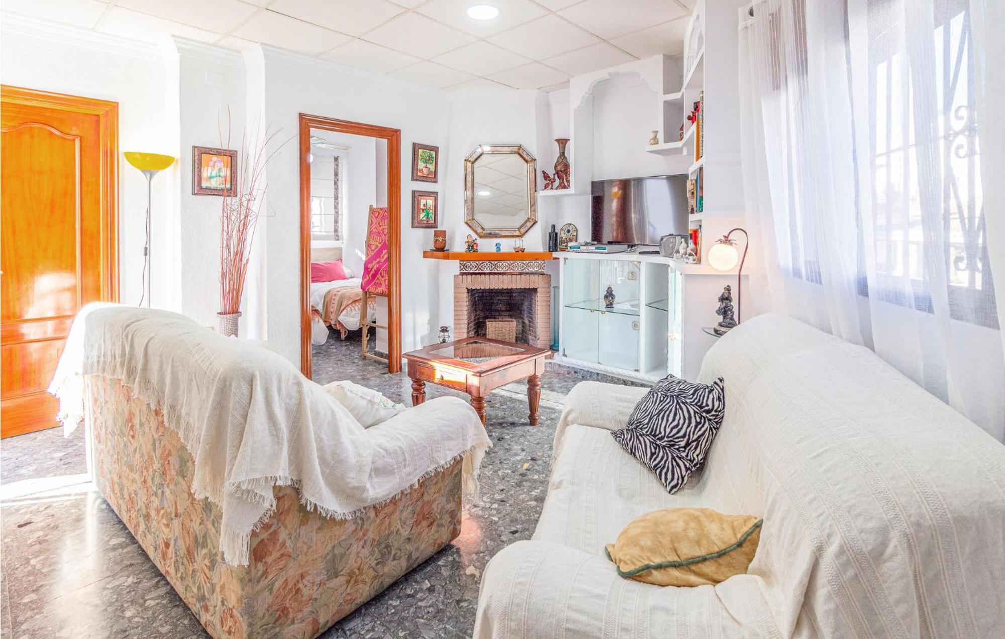 Stunning Home In Mlaga With 2 Bedrooms And Wifi Малага Екстер'єр фото